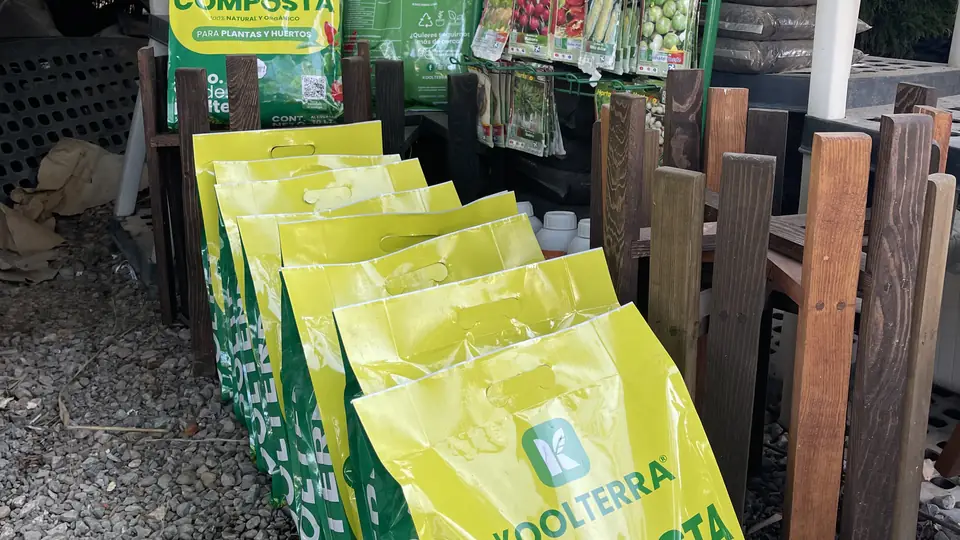 Composta Koolterra a la venta en un vivero de Chihuahua